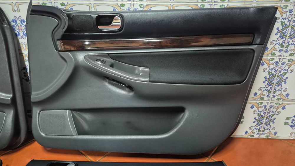 AUDI A4 B5(8D)-Quartelas/Forras Portas ESTOFADAS NOVO-EXCELENTE ESTADO
