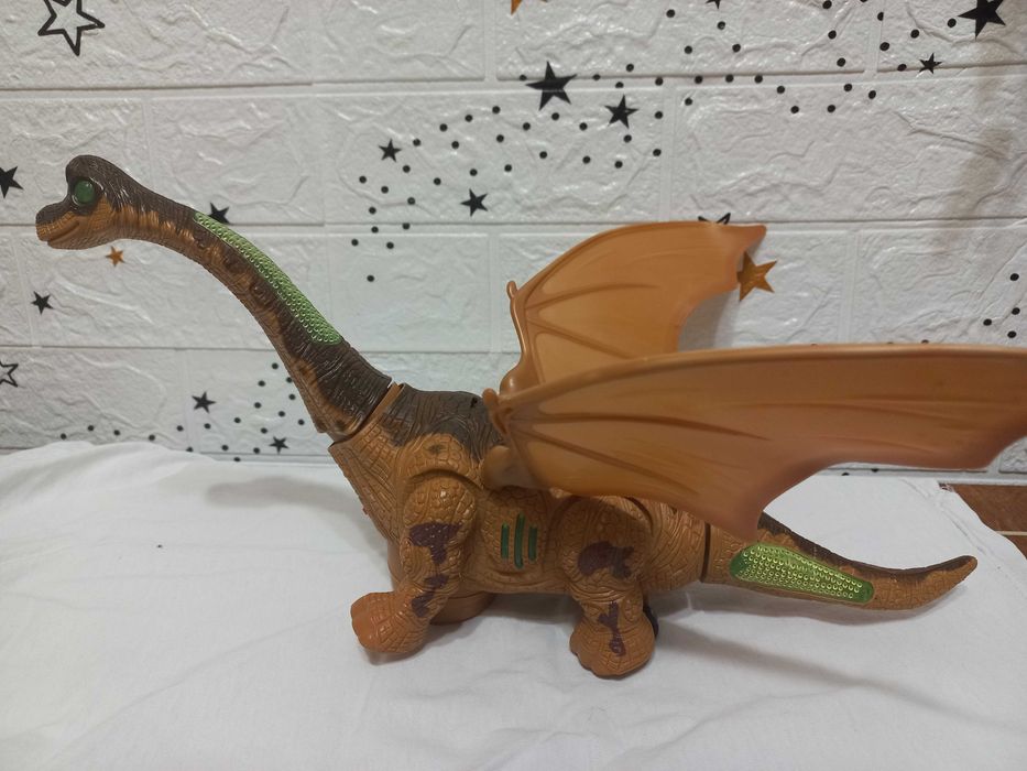 Динозавр з крилами