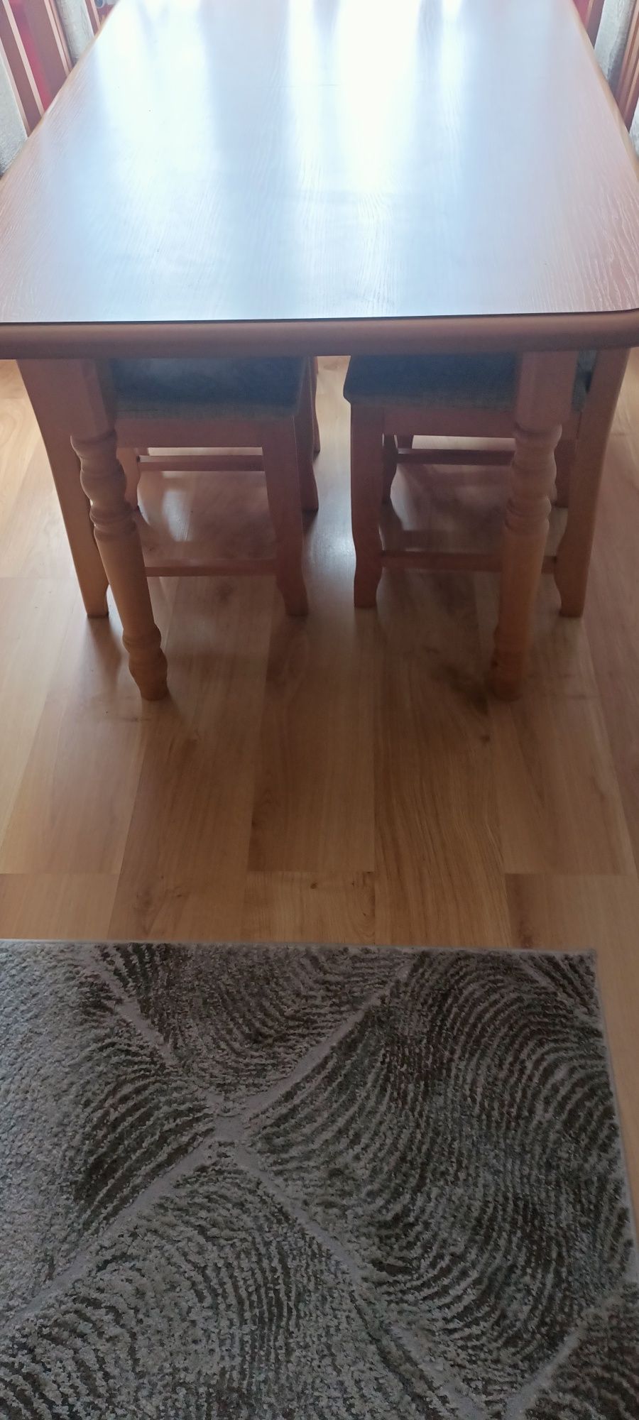 Sprzedam stół krzesła dwie szafy oraz witrna