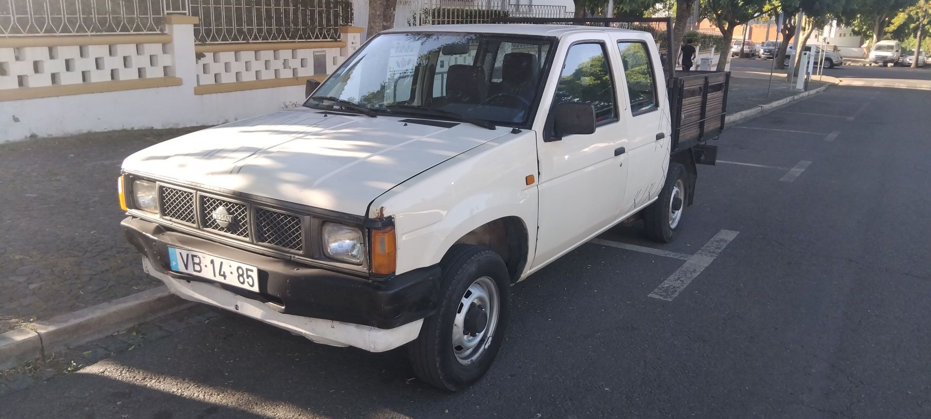 Vendo ou troco carrinha de 6 lugares