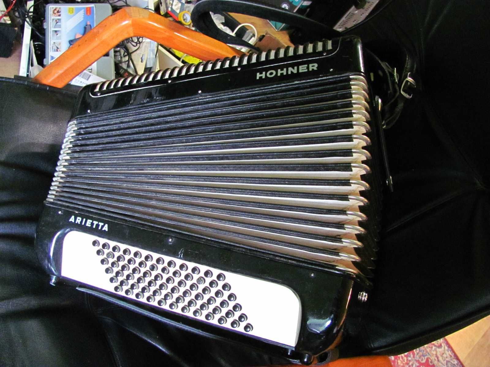 Akordeon Hohner Arietta 72 basy