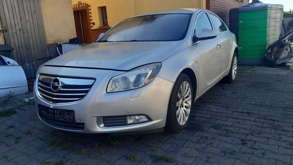 Opel insignia Lampy bi-xenon  maska błotniki klapa drzwi  Kod Z176