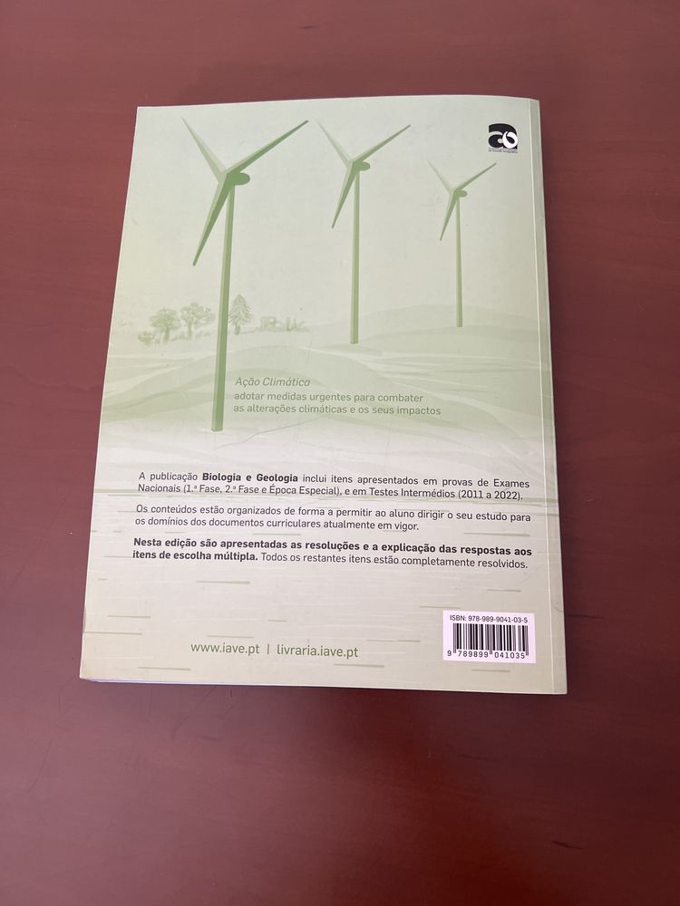 Livro de preparacão para o exame e testes intermédios de biologia