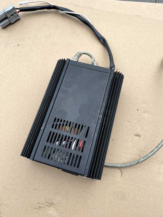 Prostownik ładowarka charger 24v