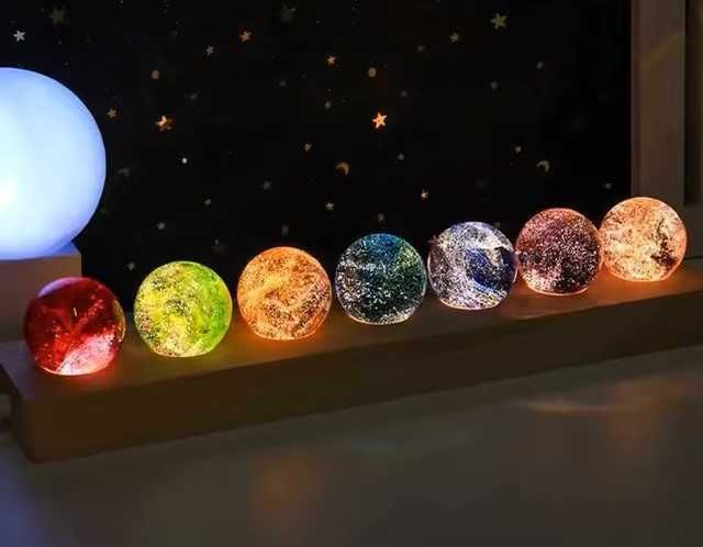 Galaktyczna lampka 7 planet 7 czakr kryształ lampa lampki prezent