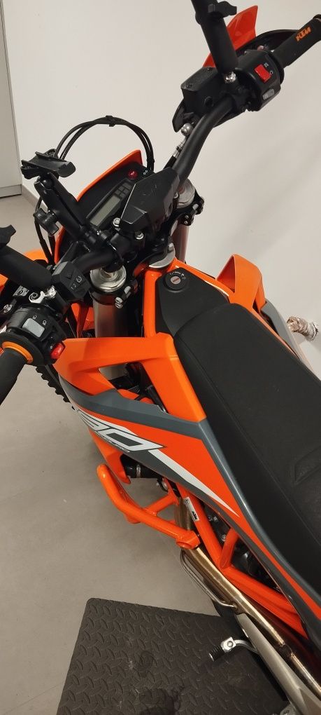 KTM 690 Enduro R 2023