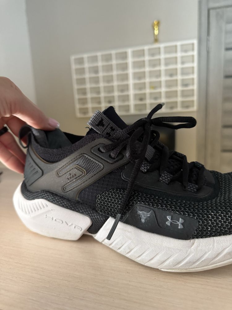 Кросівки Under Armour Project Rock 5 Training дуже гарний стан !