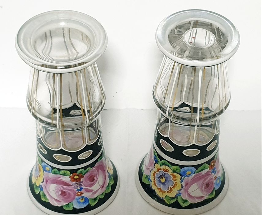 Par de lindissimas antigas jarras Arte Nova em cristal esmaltado à mao