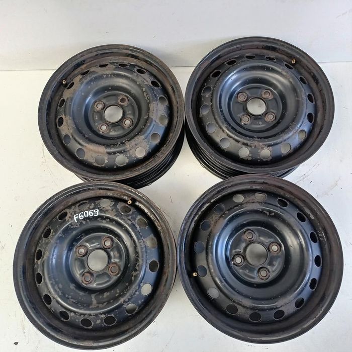 Felgi 4x100 15 Toyota Yaris 4szt (F6069)