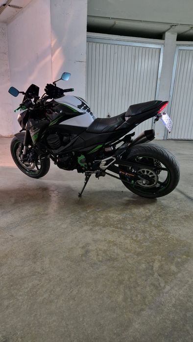 Kawazaki Z800 Tricolor