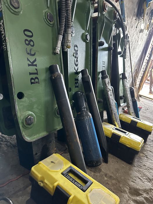 Гідромолот відбійник  Bobcat,case,jcb,cat,volvo,komatsu,kubota,yanmar,