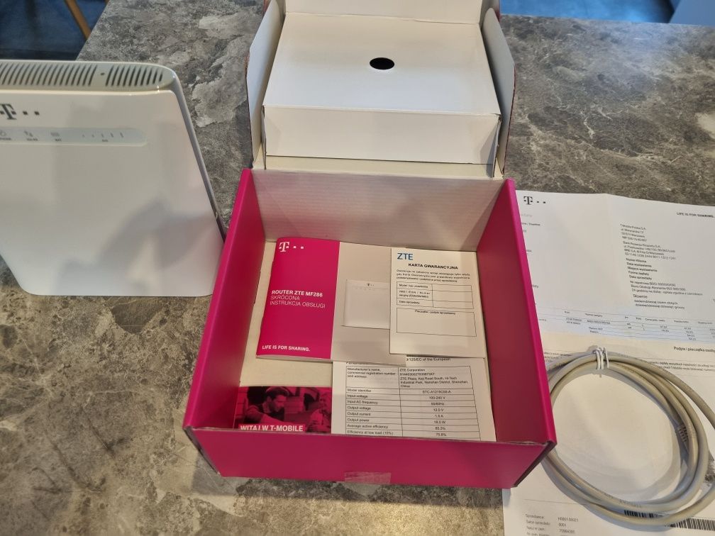 Router LTE na kartę SIM - ZTE MF286