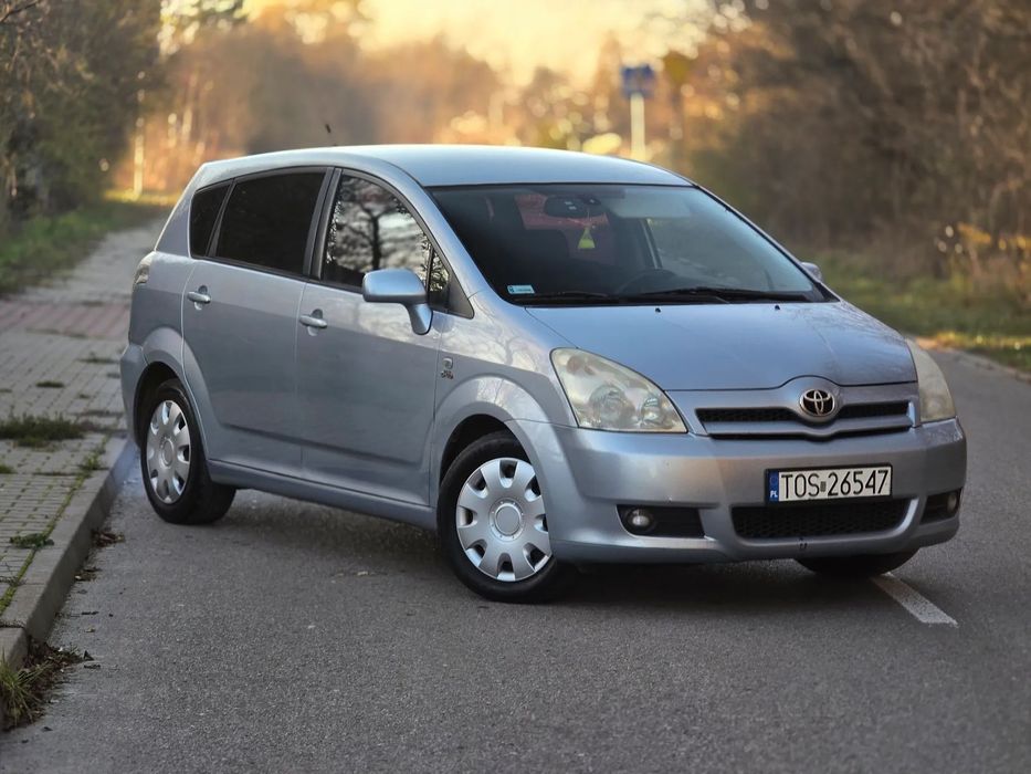 Toyota Corolla Verso 2.0D4D_116KM_7-Osobowa_Zarejestrowany