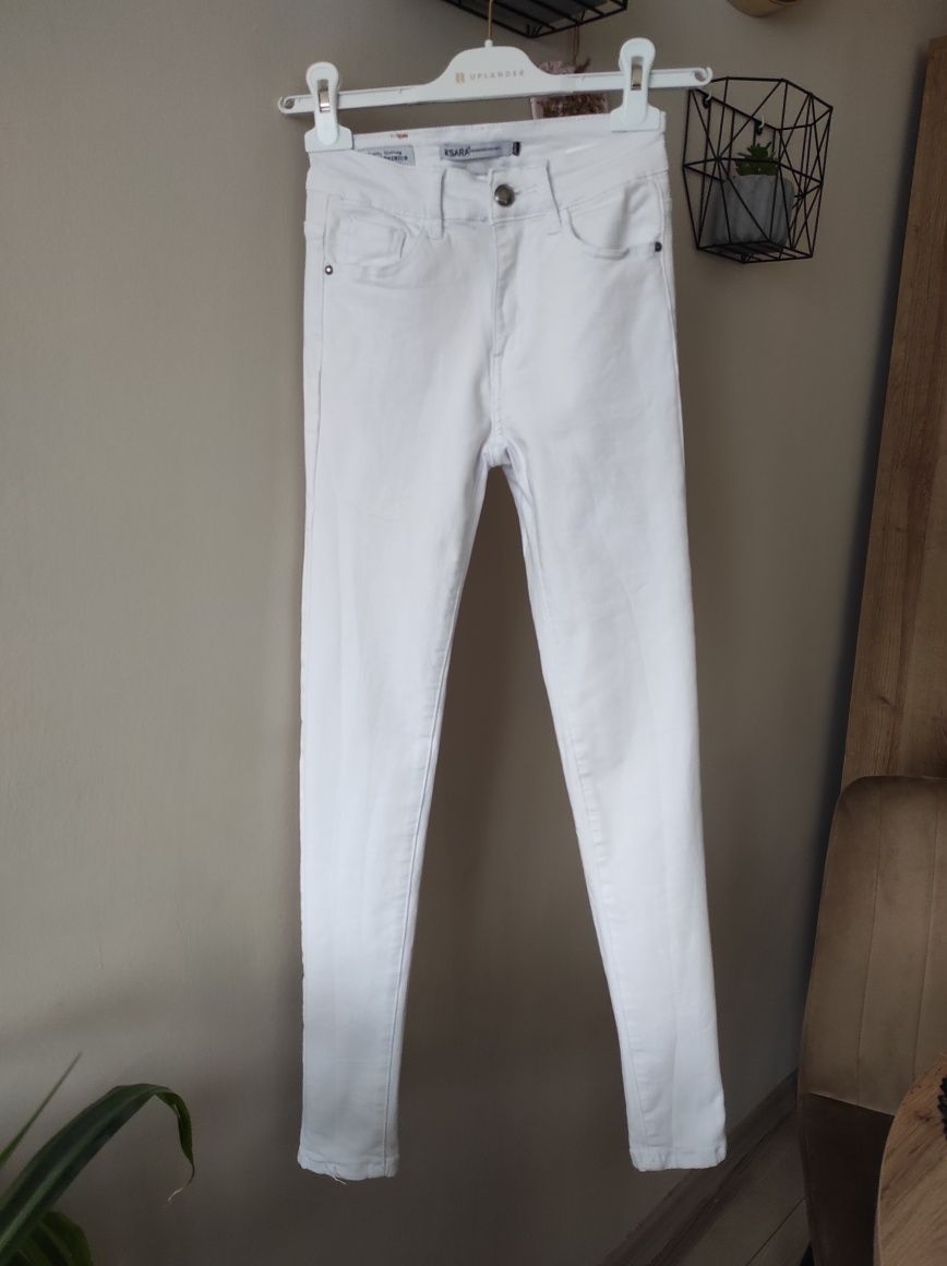 Białe spodnie jeansy rurki M.Sara XS damskie leviski premium
