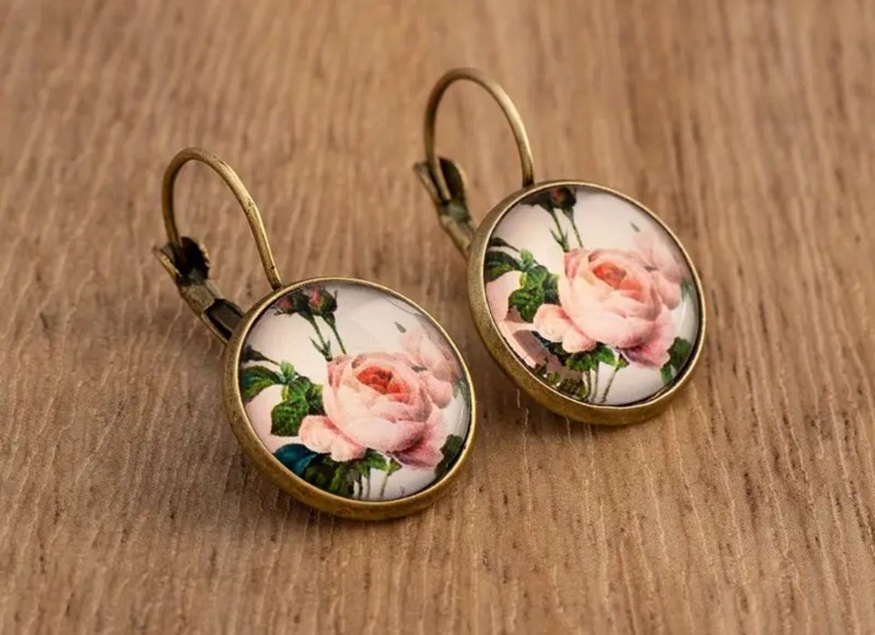 Вінтажні сережки гарні