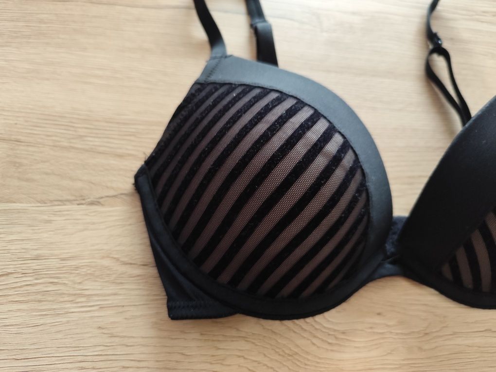 Biustonosz, stanik Push Up Hunkemöller; roz. 70C/32C