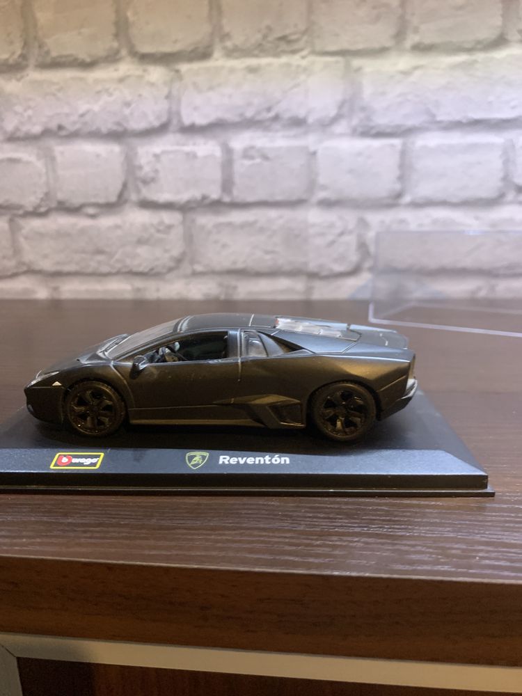 Figurka Lamborghini „Reventon