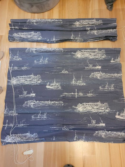 Rolety materiałowe na okna, 8 sztuk, 4 wzory, z mocowaniem.