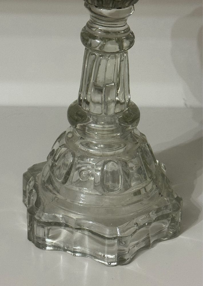 Старинная керасиновая лампа