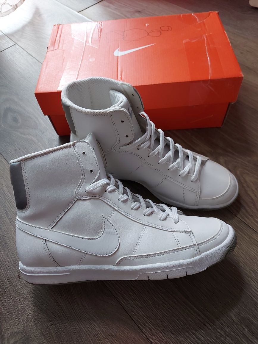 Buty Nike 38,5/39 NOWE
