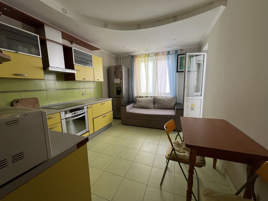 Ахматовой 41 Позняки