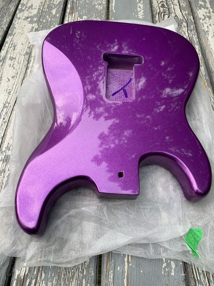 Korpus gitary typu stratocaster