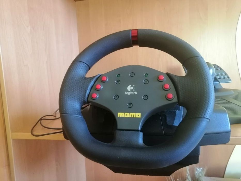 Ігровий руль logitech momo racing