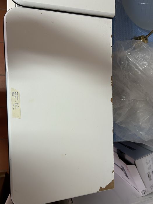 Cómoda e mesas de cabeceira