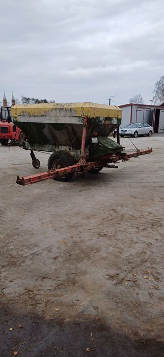 Rozsiewacz wapna lance  Amazone zg rozrzutnik 5000