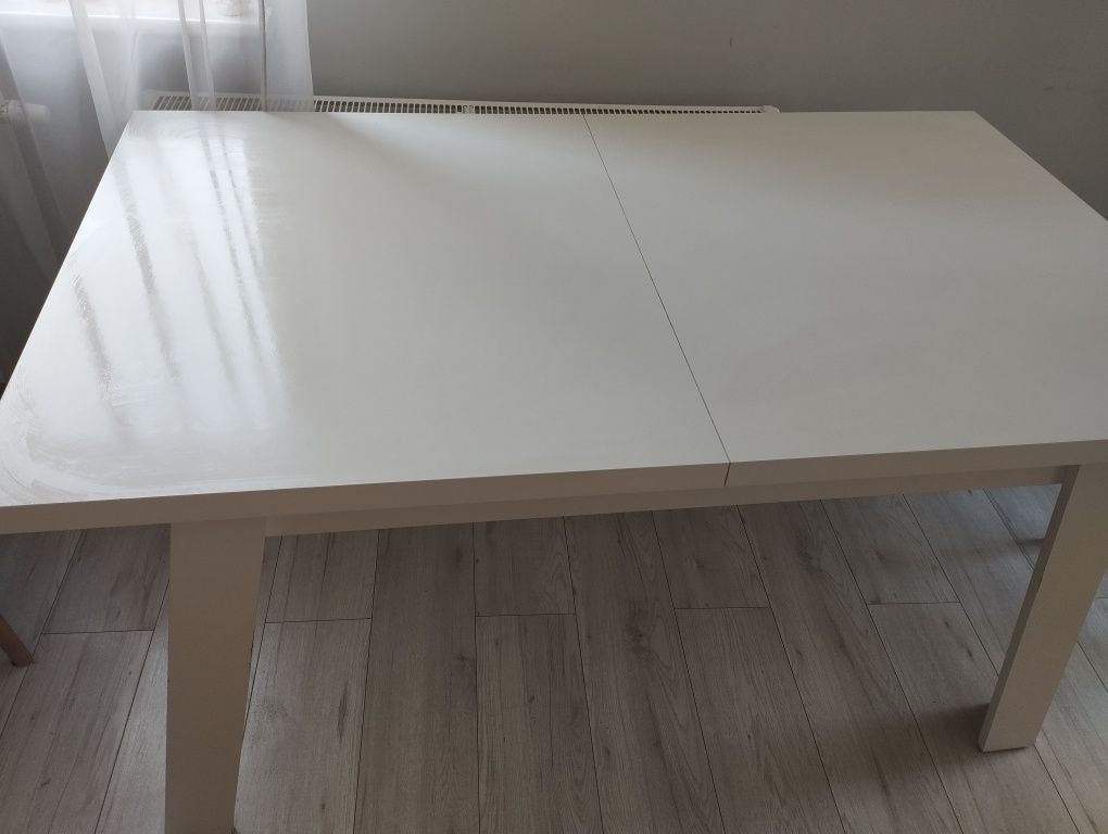 stół biały rozkładany