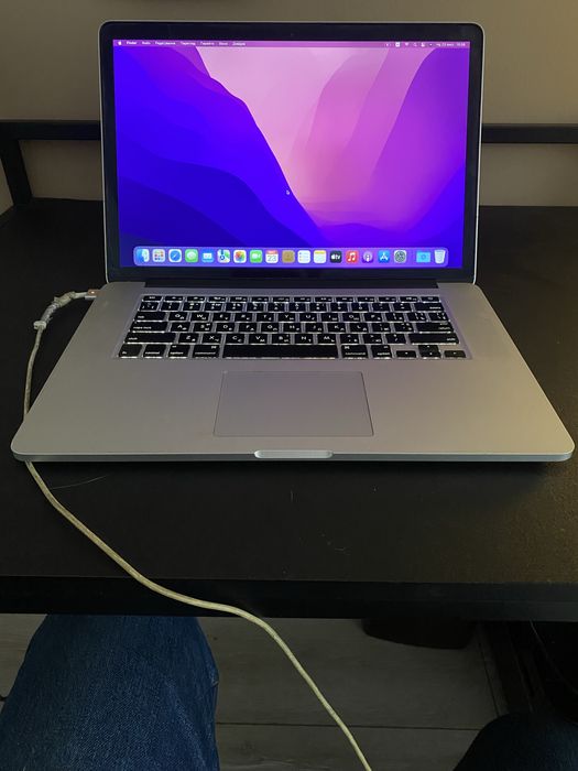 MacBook Pro mid-2015 Retina 15’ i7 16GB 512GB