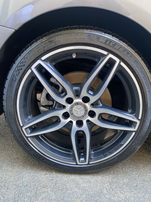 Mercedes CLA 180 AMG caixa manual