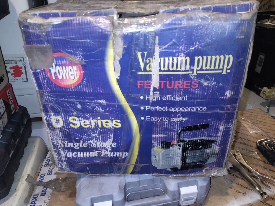 Продам вакуумний насос для ремонту холодильників та кондиціонерів .