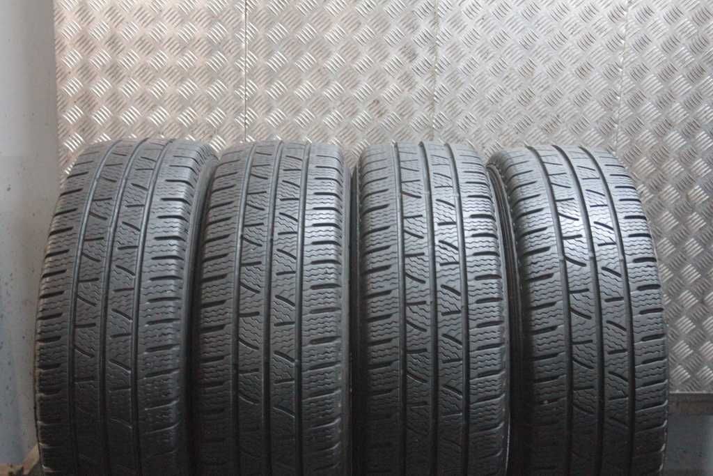 205/65/16C Pirelli Carrier Winter 205/65 R16C R16 C 4x8mm