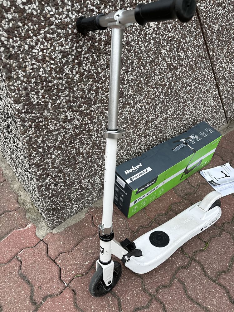 Hulajnoga elektryczna Rebel 12km 100W