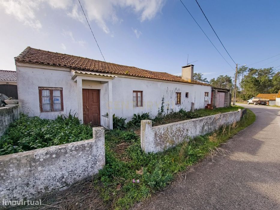 Moradia para reconstrução - Monte Redondo