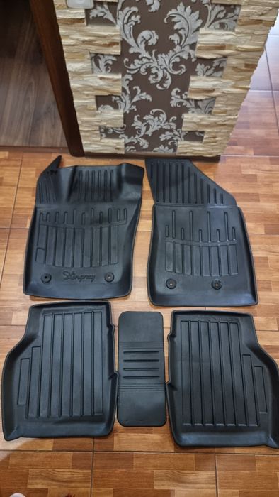 Коврики в салон 3D для Jeep Compass 17-21 рік, резинові (Stingray)