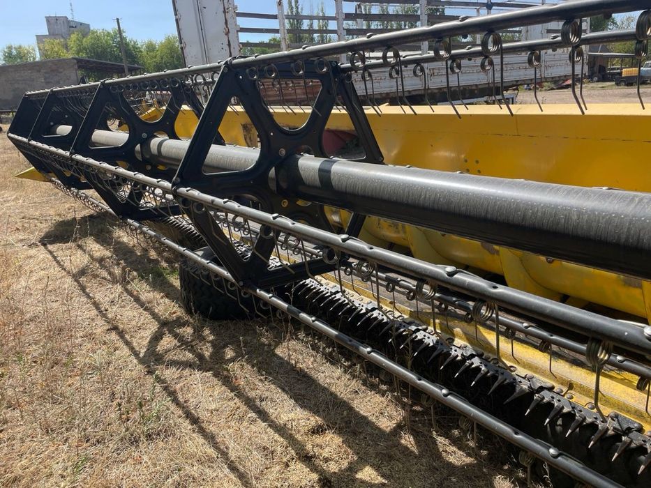 Продам комбайн NewHolland CX6090