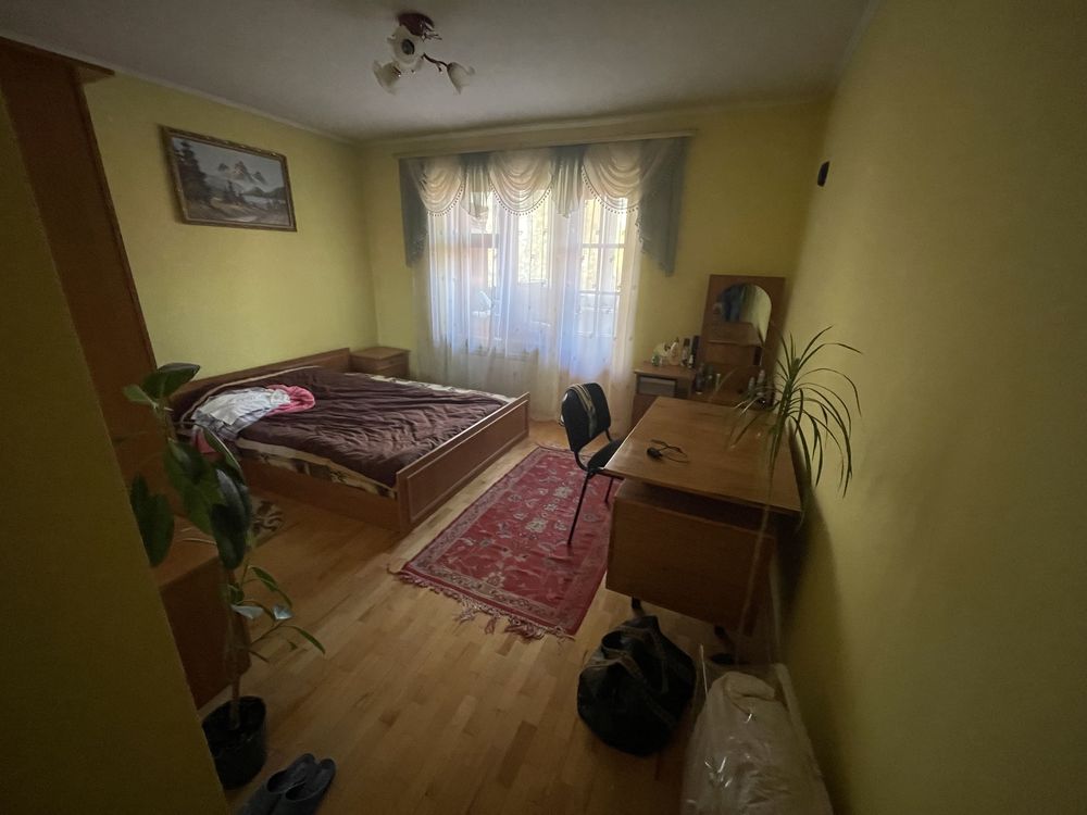 Здам дві не прохідні кімнати для дівчат