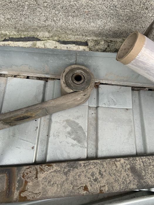 Продам підкорені  4 ресори добрі тільки втулки переприсовати