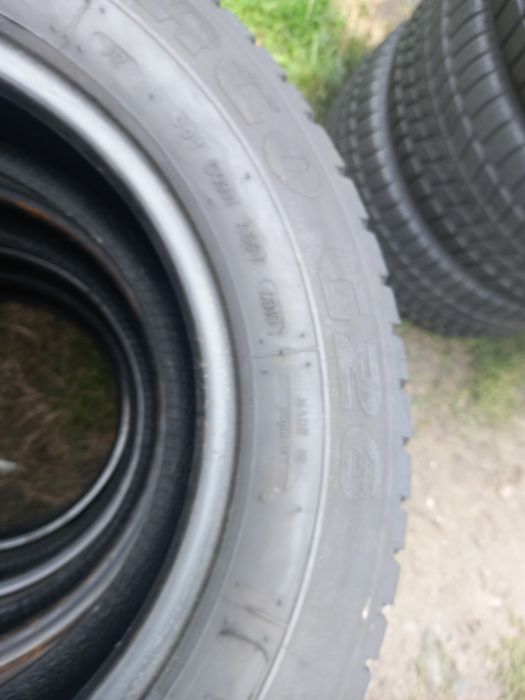 Opony używane 195/70/15c goodyear 4x10 mm