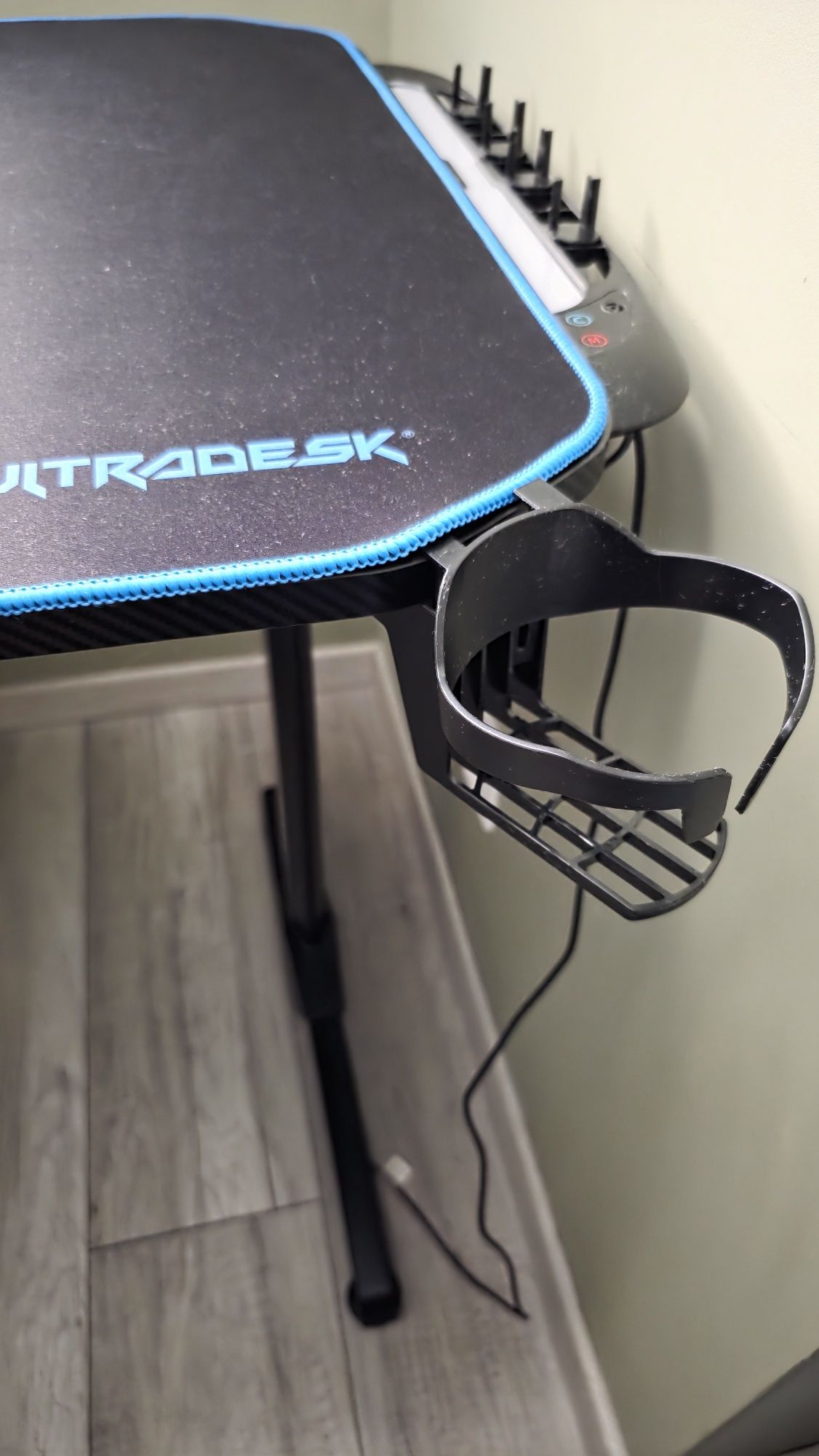Biurko Ultradesk FRAG - Niebieski