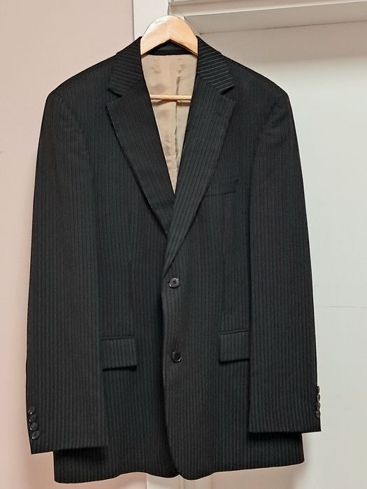Blazer risca de giz hugo boss. Número 50