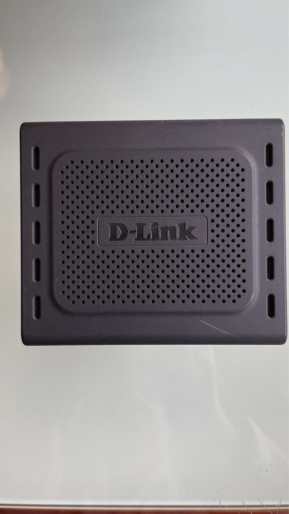 Интернет маршрутизатор D-Link DSL-2500U