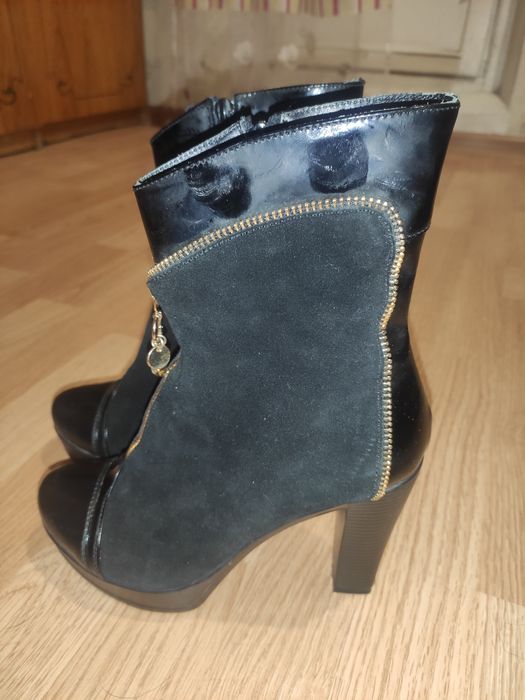 Весняні шкіряні черевики