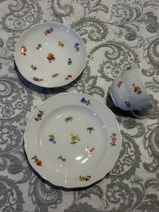 Miśnia Meissen duża filiżanka ze spodkiem oraz talerzykiem 3 szt.