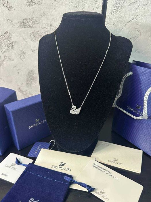 Elegancki naszyjnik Swarovski nowy