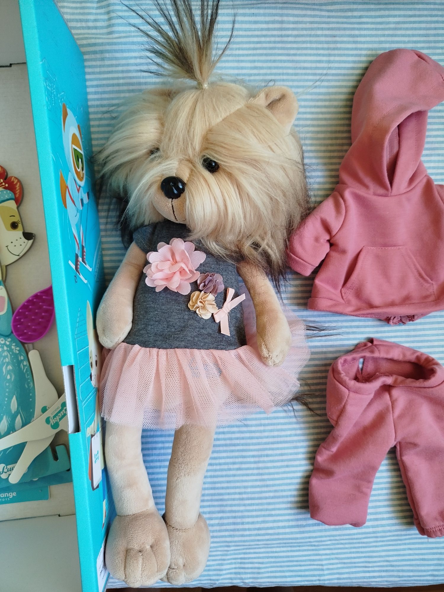Собачка Lucky Doggy з одягом