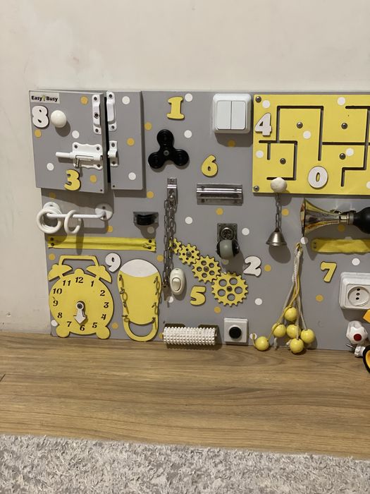 Бізіборд дитячий