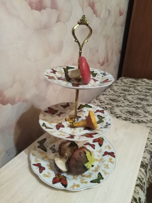 Подставка трехярусная под фрукты